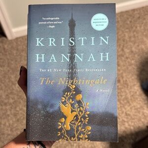 The Nightingale by Kristin Hannah Softcover